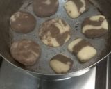 A picture of step 3 of Diet biscuits in two colours 🍪 🍪.