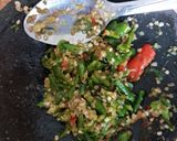 Foto langkah ke 1 dari resep Bakso sambal hijau pedas.