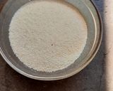 A picture of step 1 of Khasta gulgula.