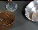 A picture of step 3 of Chocolate spong cake.