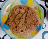 A picture of step 3 of Aloo paratha.