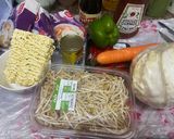A picture of step 1 of Malaysian style Mie goreng.