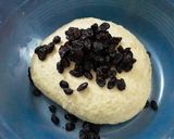 Foto langkah ke 1 dari resep Roti Kismis Manis.