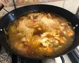 Foto del paso 2 de la receta: Pollo con arroz todo en la misma olla! Muy pero muy sabroso!! Facilísimo!!