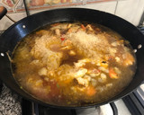 Foto del paso 2 de la receta: Pollo con arroz todo en la misma olla! Muy pero muy sabroso!! Facilísimo!!