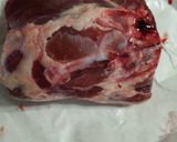 Foto del passaggio 1 della ricetta Cosciotto d'agnello