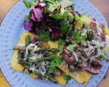 A picture of step 4 of Open steak polenta sandwich with asparagus and horseradish.