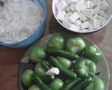 Foto del paso 1 de la receta: Queso en salsa verde