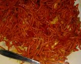 A picture of step 4 of Schezwan Noodles.