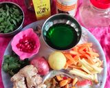 A picture of step 1 of Detox Salad Bowl 🥒🥝🍯😋🥝🥝😋.
