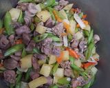 Foto langkah ke 5 dari resep Tumis Buncis Kentang Ati Ampela.