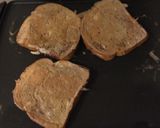 A picture of step 3 of Cinnamon French toast.