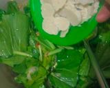 Foto langkah ke 5 dari resep Cah Sawi Hijau Teri Bakso.