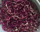 Hình bước làm 1 của món Salad bò, bắp cải tím, xà lách xoăn