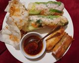 A picture of step 6 of Vietnamese Summer Rolls.