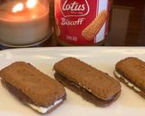 A picture of step 2 of Lotus biscoff Munchies💞.