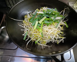豆芽菜炒香麻醬(簡單料理)的食譜步驟4照片