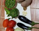 A picture of step 1 of Mix Veggie masala.