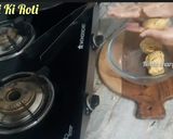 A picture of step 4 of Makki Ki Roti.