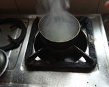 A picture of step 2 of Gujarati dal.