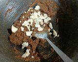 A picture of step 5 of Chikoo Halwa.