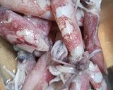 Foto langkah ke 1 dari resep Cumi basah saus tiram.