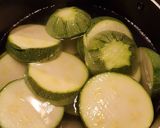 Foto del paso 4 de la receta: Calabacitas con queso, capeadas