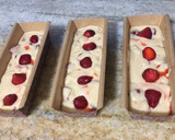 Foto del paso 5 de la receta: Budín con jalea de frutillas 🍓🍓
