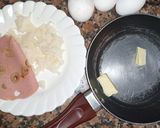 صورة لخطوة 1 من وصفة بيض ومردتيلا بالجبنة