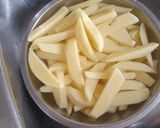 Foto del paso 1 de la receta: Papas horneada con finas hierbas