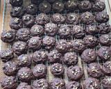 Gambar langkah 7 resipi Mini Chocolate Chip Cookies.