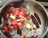 ஆந்திரா ஸ்பெஷல் காரசாரமான பூண்டு தோசை (Poondu dosai recipe in tamil) ரெசிபி ஸ்டேப் 2 புகைப்படம்