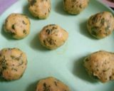 A picture of step 5 of Vada Pav.