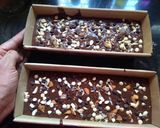 A picture of step 5 of Choco Almond walnut cake.
