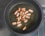 Foto del paso 1 de la receta: Guiso de patatas con salchichas