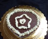 Foto del paso 6 de la receta: Torta celebración 10 años de Cookpad Uruguay