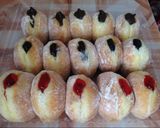 Foto langkah ke 9 dari resep Donat bomboloni empuk menul.