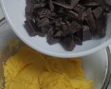 Foto langkah ke 4 dari resep Vanilla Chocolate Soft Cookies.