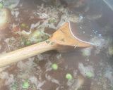 A picture of step 3 of Leftover roast dinner soup.