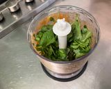 Une image de l'étape 3 de Sauce salade à la tomate, coriandre et figue.