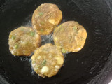आलू हरी मटर की टिक्की