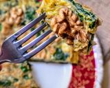 Foto del paso 5 de la receta: Tortilla de berro, ajo y nueces 🌱 🥚