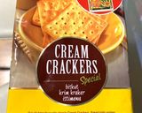 Foto langkah ke 2 dari resep Mocha Cream Crackers Layer Cake.