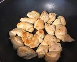 Foto del paso 4 de la receta: Pasta de tomate natural, acompañada de fusilli y pollo