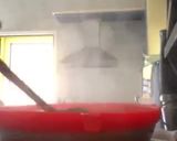 Foto del paso 5 de la receta: Caldo de merluza y gambones