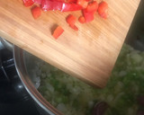 Foto del paso 3 de la receta: Arroz con longanizas y verduras 🍅 🫑 🧅