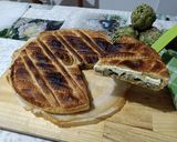 Foto del passaggio 10 della ricetta Torta sfoglia di carciofi e ricotta