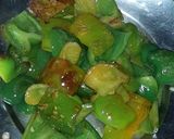 A picture of step 4 of Capsicum & Soya Chunks kadhai masala.