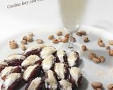 Foto del paso 2 de la receta Dátiles rellenos con queso crema y almendras molidas