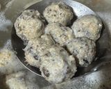 Foto langkah ke 2 dari resep Bakso Lohua (Bakso Rambutan).